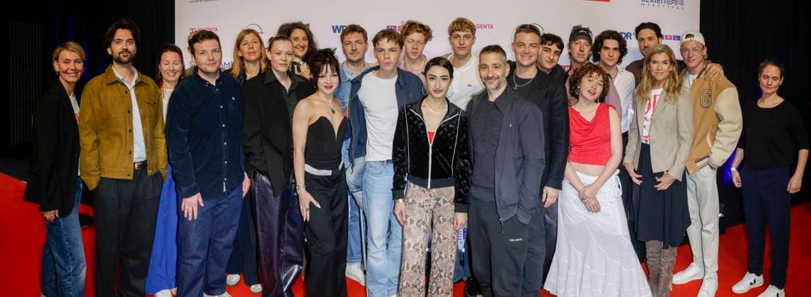 Eva Holtmann, Paula Kober, guest, Arina Prass, Johannes Kienast, Nico Marischka, Arsseni Bultmann, Nairi Hadodo, Jonathan Kriener, Denis Moschitto, David Schütter, Loran Alhasan, Maximilian Mauff, Mathilda Smidt, Maximilian Raffelt, Alexander Milo, Anke Engelke, cast and crew at the premiere of the ZDFneo series Chabos at the 11 Series Camp Festiv Foto:xR.xSchmiegeltx xFuturexImagex chabos_5654