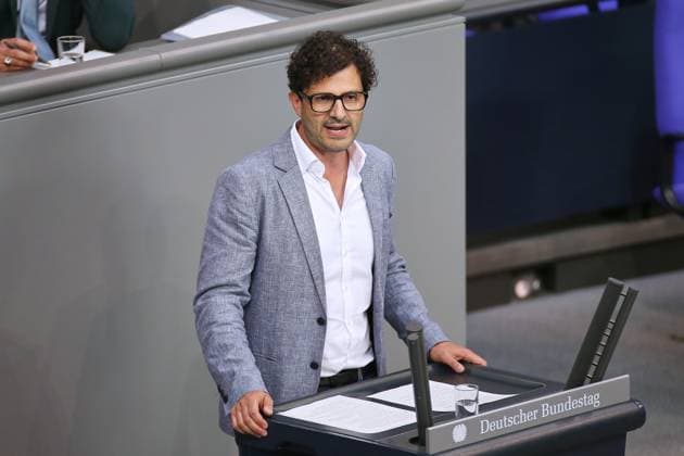 Berlin, Deutschland, 05.06.2025: Deutscher Bundestag: 10. Bundestagssitzung: Luigi Pantisano, Linke *** Berlin, Germany, 05 06 2025 German Bundestag 10 Bundestag session Luigi Pantisano, Left Party Copyright: xdtsxNachrichtenagenturx dts_70396