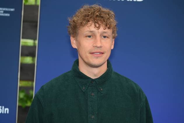 Singer Tim Bendzko attends the German Entertainment Award 2025 ceremony