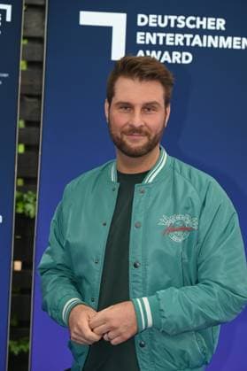 Artist Maurice Gajda attends the German Entertainment Award 2025 ceremony