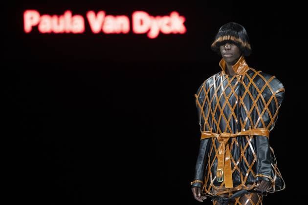 Bilder des Jahres 2025, Entertainment 06 Juni Entertainment Themen der Woche KW23 Entertainment Bilder des Tages A model presents a creation from Paula Van Dyck during the Show 2025 end of year fashion show showcasing the creations of students from the bachelor s and master s degree of the fashion department of the Royal Academy of Fine Arts - AP Hogeschool, in Antwerp, Friday 06 June 2025.  KRISTOFxVANxACCOM 126328749