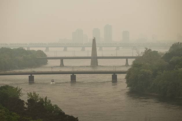 Wildfire Smoke Makes Montreal And Toronto Worst Cities For Air Quality MONTREAL, CANADA JUNE 6: Montreal™s Concorde Bridge, Victoria Bridge, and Samuel de Champlain Bridge are obscured by travelling wildfire smoke on June 6, 2025. As hundreds of wildfires rage across Canada, drifting smoke has triggered emergency evacuations, power outages, and air quality alerts in Ontario, Quà bec, and parts of the U.S., with Montreal ranking as the second most polluted city in the world on June 6, ahead of Delhi and Santiago, and Toronto placing fourth, according to IQAir. Montreal Canada Copyright: xSTRx originalFilename: str-wildfire250606_npQ1C.jpg