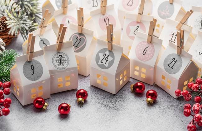 Adventskalender, Weihnachtsgeschenke Adventskalender, Weihnachtsgeschenke (License=RF) Copyright: xZoonar.com OlenaxRudox 23446362