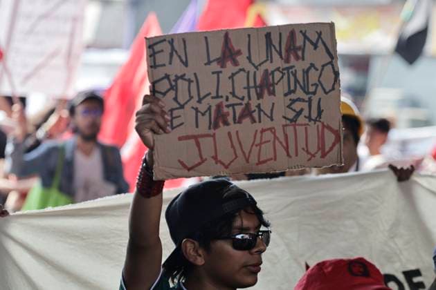 June 10, 2025, Mexico, Cdmx, Mexico: Protesters gather to commemorate the anniversary of the Halconazo or Corpus Christi massacre. This event occurred on June 10, 1971, when, on orders from the Mexican government, police, army, and plainclothes paramilitaries violently suppressed a student demonstration against the president of the time, Luis EcheverroÂa. Mexico Mexico - ZUMAp204 20250610_zip_p204_013 Copyright: xJosuexPerezx