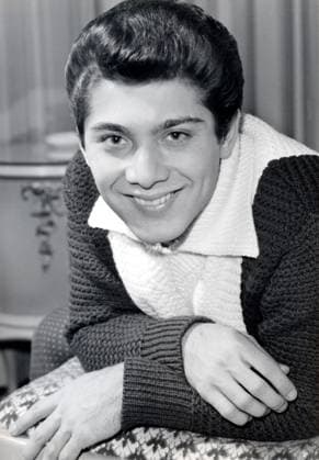 Sänger Paul Anka 1941 - 1. Januar 1950 Los Angeles, Kalifornien, USA PAUL ANKA begann seine Karriere mit der Teilnahme an Amateurwettbewerben und heimlichen Clubbesuchen und entwickelte sich zu einem der produktivsten und erfolgreichsten Songwriter der Geschichte. Dieses Jahr feiert er sein 47-jähriges Jubiläum im Showgeschäft mit der weltweiten Veröffentlichung seines neuesten Albums Rock Swings am 7. Juni. Los Angeles California, USA California United States of America *** Singers Paul Anka 1941 1 January 1950 Los Angeles, California, USA Paul Anka began its Career with the Participation to Amateur competitions and secret Club visits and developed itself to a the most productive and most successful Songwriter the H  Copyright: xUnitedxArchivesx xkpaxKeystonex 19500101_olc_k09_162