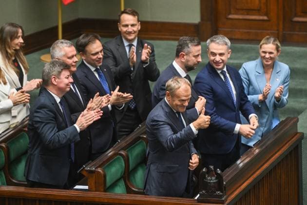 Bilder des Jahres 2025, News 06 Juni News Themen der Woche KW24 News Bilder des Tages Poland s Donald Tusk government survives confidence vote WARSAW, POLAND - JUNE 11: Poland s Prime Minister, Donald Tusk delivers a speech as a vote of confidence in his government proceeds at the SEJM in Warsaw, Poland on June 11, 2025. The vote comes after Rafal Trzaskowski from Tusk s Civic Coalition was defeated by nationalist Karol Nawrocki in the Presidential elections. Donald Tusk s pro-EU government has survived the vote of confidence. Omar Marques Anadolu Warsaw Poland. Editorial use only. Please get in touch for any other usage.  Copyright: x2025xAnadoluxOmarxMarquesx