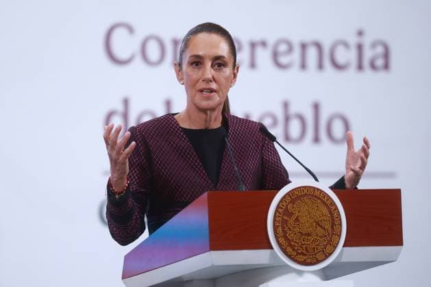 Mexican President Claudia Sheinbaum holds a press conference MEXICO CITY, MEXICO - JUNE 11: Mexican President Claudia Sheinbaum attends her daily press conference at the National Palace, in Mexico City, Mexico on June 11, 2025. Mexican President Claudia Sheinbaum denied Kristi Noem’s allegation that she encouraged violent protests in Los Angeles. Daniel Cardenas Anadolu Mexico City Mexico. Editorial use only. Please get in touch for any other usage.  Copyright: x2025xAnadoluxDanielxCardenasx
