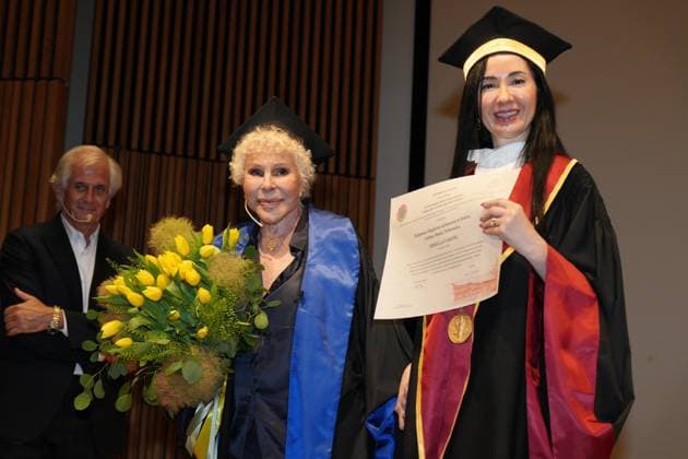 Milan, University of Studies, Awarding of the Honorary Master s Degree in Music, Culture, Media Performance to Ornella Vanoni, pictured with the rector Marina Brambilla  Copyright: xDuilioxPiaggesix xipa-agency.netx xDuilioxPiaggesix IPA_Agency_IPA58927265
