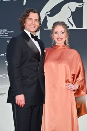 Taormina, 71st Taormina Film Festival 2025 - Day 2, Red Carpet. Pictured: Henry Cavill, Natalie Viscuso  Copyright: xManuelexMangiarottix xipa-agency.netx xMangiarottix xD avanzox IPA_Agency_IPA58940777