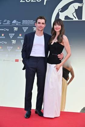 Taormina, 71st Taormina Film Festival 2025 - Day 2, Red Carpet. Pictured: Dave Franco, Alison Brie  Copyright: xManuelexMangiarottix xipa-agency.netx xMangiarottix xD avanzox IPA_Agency_IPA58940898
