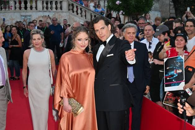 Taormina, 71st Taormina Film Festival 2025 - Day 2, Red Carpet. Pictured: Henry Cavill, Natalie Viscuso  Copyright: xManuelexMangiarottix xipa-agency.netx xMangiarottix xD avanzox IPA_Agency_IPA58940919