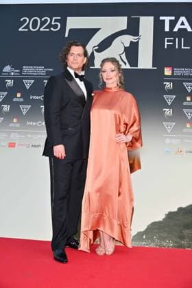 Taormina, 71st Taormina Film Festival 2025 - Day 2, Red Carpet. Pictured: Henry Cavill, Natalie Viscuso  Copyright: xManuelexMangiarottix xipa-agency.netx xMangiarottix xD avanzox IPA_Agency_IPA58940958