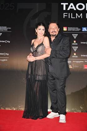 Taormina, 71st Taormina Film Festival 2025 - Day 2, Red Carpet. In the photo: Flora Canto, Enrico Brignano  Copyright: xManuelexMangiarottix xipa-agency.netx xMangiarottix xD avanzox IPA_Agency_IPA58941452