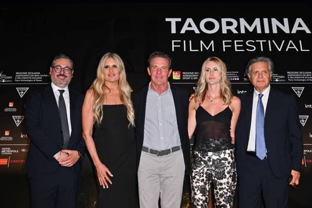 Taormina, 71st Taormina Film Festival 2025 - Day 2, Red Carpet. In the photo: Dennis Quaid, Laura Savoie, Tiziana Rocca  Copyright: xManuelexMangiarottix xipa-agency.netx xMangiarottix xD avanzox IPA_Agency_IPA58941519