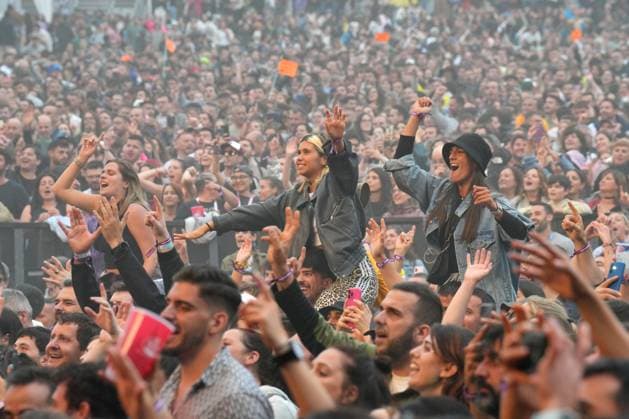 Franz Ferdinand performs at the festival O Son do Camino in Santiago de Compostela Hundreds of people during a concert of the band Franz Ferdinand, during the first day of the festival O Son do Camino, on June 12, 2025, in Santiago de Compostela, A Coruna, Galicia Spain The Scottish indie rock band is one of the main performances of the festival During the concert, review their greatest hits like Take Me Out and Jacqueline , as well as other emblematic themes of his career In addition, they will present songs from his latest album, The Human Fear The 2025 edition of the festival O Son do Camino is held from today until June 14 at Monte do Gozo in Santiago de Compostela, consolidating itself as the largest paid music event in northern Spain Copyright: xÃlvaroxBallesterosx 6795192