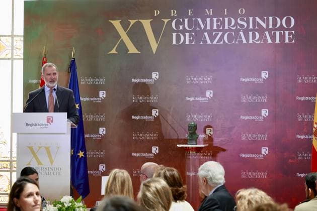 The King attends the 15th edition of the Gumersindo de Azcárate Award King Felipe VI speaks during the 15th edition of the Gumersindo de Azcárate Award, at the Real Casino de Madrid, on June 13, 2025, in Madrid Spain This award recognizes individuals or entities that promote the social and democratic rule of law and institutional development and with them peace, coexistence and economic and social progress In this edition it is awarded to the president of the Supreme Court and the General Council of the Judiciary, granted by the Association of Registrars of Spain and the Autonomous Deans Office of the Registrars of Madrid 13 JUNE 2025 PREMIO REY GALARDÓN RECONOCIMIENTO Casa de S M el Rey 13 06 2025 Madrid Madrid Espana  Copyright: xCasaxdexS.M.xelxReyx 6797428