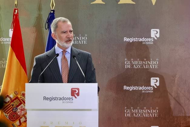 The King attends the 15th edition of the Gumersindo de Azcárate Award King Felipe VI speaks during the 15th edition of the Gumersindo de Azcárate Award, at the Real Casino de Madrid, on June 13, 2025, in Madrid Spain This award recognizes individuals or entities that promote the social and democratic rule of law and institutional development and with them peace, coexistence and economic and social progress In this edition it is awarded to the president of the Supreme Court and the General Council of the Judiciary, granted by the Association of Registrars of Spain and the Autonomous Deans Office of the Registrars of Madrid 13 JUNE 2025 PREMIO REY GALARDÓN RECONOCIMIENTO Casa de S M el Rey 13 06 2025 Madrid Madrid Espana  Copyright: xCasaxdexS.M.xelxReyx 6797429
