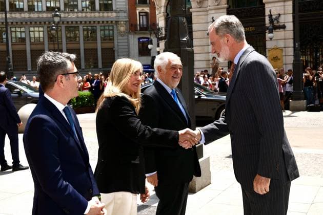 The King attends the XV edition of the Gumersindo de Azcárate Award I D The Minister of the Presidency, Justice and Relations with the Courts, Félix Bolanos, the President of the Supreme Court and of the General Council of the Judiciary CGPJ , Isabel Perelló, the President of the Constitutional Court, Cándido Conde Pumpido, and King Felipe VI during the XV edition of the Gumersindo de Azcárate Award, at the Real Casino de Madrid, on June 13, 2025, in Madrid Spain This award recognizes individuals or entities that promote the social and democratic rule of law and institutional development and with them peace, coexistence and economic and social progress In this edition is awarded to the president of the Supreme Court and the General Council  Copyright: xCasaxdexS.M.xelxReyx 6797455
