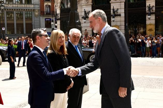 The King attends the XV edition of the Gumersindo de Azcárate Award I D The Minister of the Presidency, Justice and Relations with the Courts, Félix Bolanos, the President of the Supreme Court and of the General Council of the Judiciary CGPJ , Isabel Perelló, the President of the Constitutional Court, Cándido Conde Pumpido, and King Felipe VI during the XV edition of the Gumersindo de Azcárate Award, at the Real Casino de Madrid, on June 13, 2025, in Madrid Spain This award recognizes individuals or entities that promote the social and democratic rule of law and institutional development and with them peace, coexistence and economic and social progress In this edition is awarded to the president of the Supreme Court and the General Council  Copyright: xCasaxdexS.M.xelxReyx 6797456