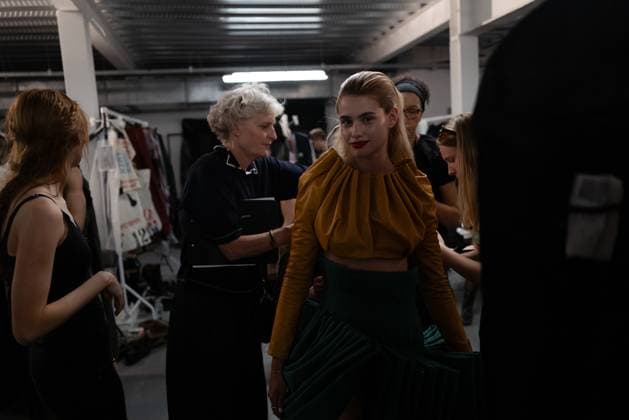 University of Westminster BA Fashion Showcase in London The BA Fashion students from the University of Westminster are presenting their annual graduate show this evening in London. The event opens at 18:30 at Ambika P3, featuring runway presentations that highlight the final-term collections crafted by undergraduates in their final year. Attendees can expect a diverse display of menswear and womenswear, textile innovation, tailoring and experimental design, reflecting each student™s creative identity and technical proficiency. The show aims to mark the culmination of years of academic and practical training, offering observers insight into the next generation of designers entering the industry. ï¿¼ ï¿¼ London England United Kingdom Copyright: xx