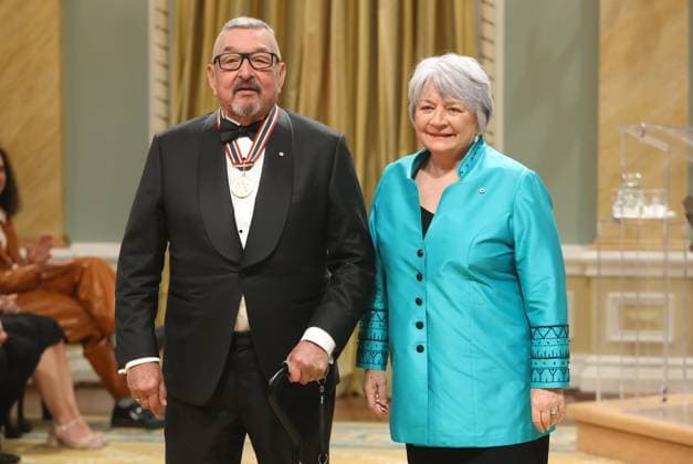 June 13, 2025, Ottawa, On, Canada: Governor General Mary Simon presents actor Graham Greene with the Lifetime Artistic Achievement Award during the Governor General s Performing Arts Awards ceremony at Rideau Hall in Ottawa, on Friday, June 13, 2025. Ottawa Canada  - ZUMAc35_ 20250613_zaf_c35_154 Copyright: xPatrickxDoylex
