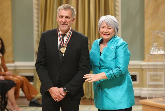 June 13, 2025, Ottawa, On, Canada: Governor General Mary Simon presents comedian and actor Patrick Huard with the Lifetime Artistic Achievement Award during the Governor General s Performing Arts Awards ceremony at Rideau Hall in Ottawa, on Friday, June 13, 2025. Ottawa Canada  - ZUMAc35_ 20250613_zaf_c35_156 Copyright: xPatrickxDoylex