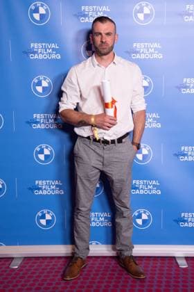 Cabourg Winners Photocall Julien Ernwein awarded with the Premier Rendez Vous 2025 award during the Winners Photocall as part of the 39th Cabourg Film Festival in Cabourg, France on June 13, 2025. Photo by Aurore Marechal ABACAPRESS.COM Cabourg France  Copyright: xMarechalxAurore ABACAx