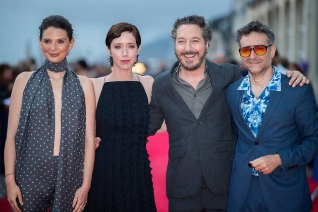 Cabourg Award Ceremony Red Carpet Josephine Japy, Sara Giraudeau, Guillaume Gallienne and Mathieu Demy attending the awards ceremony red carpet as part of the 39th Cabourg Film Festival in Cabourg, France on June 13, 2025. Photo by Aurore Marechal ABACAPRESS.COM Cabourg France  Copyright: xMarechalxAurore ABACAx