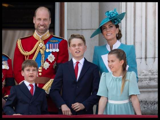 Bilder des Jahres 2025, Entertainment 06 Juni Entertainment Themen der Woche KW24 Entertainment Bilder des Tages . 14 06 2025. London, United Kingdom. Prince William, Kate Middleton, Prince George, Princess Charlotte and Prince Louis on the balcony of Buckingham Palace in London to watch a flypast at the end of Trooping the Colour .  xStephenxLockx xi-Imagesx IIM-26017-0055