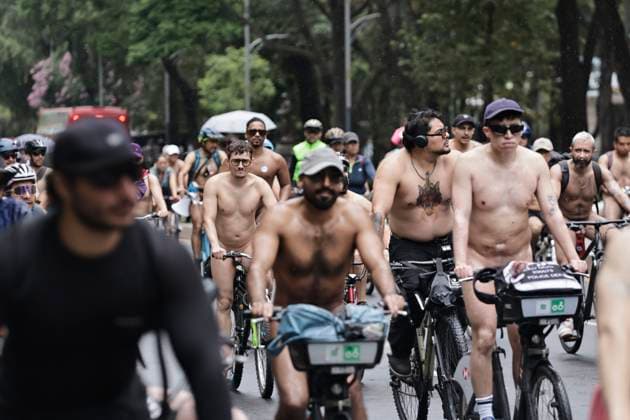 June 14, 2025, Mexico, Cdmx, Mexico: A group of cycling enthusiasts went out for a Nude Ride despite the rain in the city. They rode along Paseo de la Reforma Avenue, showing off their naked, rain-soaked bodies to passersby and tourists. Mexico Mexico - ZUMAp204 20250614_zip_p204_075 Copyright: xJosuexPerezx
