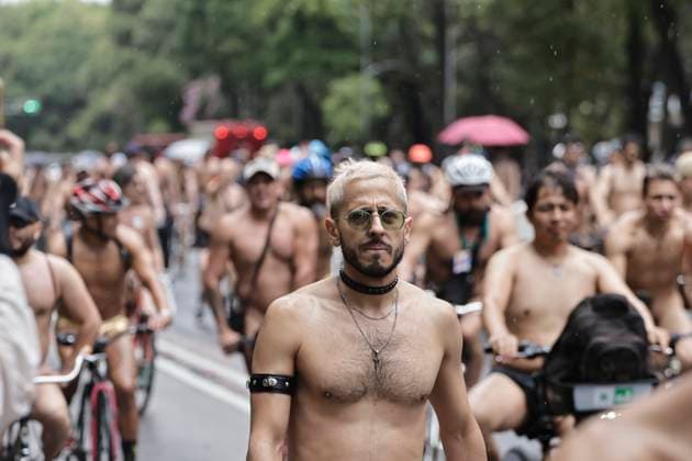 June 14, 2025, Mexico, Cdmx, Mexico: A group of cycling enthusiasts went out for a Nude Ride despite the rain in the city. They rode along Paseo de la Reforma Avenue, showing off their naked, rain-soaked bodies to passersby and tourists. Mexico Mexico - ZUMAp204 20250614_zip_p204_078 Copyright: xJosuexPerezx