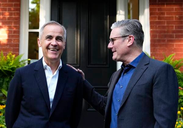 June 14, 2025, Ottawa, On, CANADA: Prime Minister Mark Carney greets Prime Minister of the United Kingdom Keir Starmer, outside his residence at Rideau Cottage in Ottawa, for a visit before the G7 Summit in Kananaskis, Alta., on Saturday, June 14, 2025. Ottawa CANADA - ZUMAc35_ 20250614_zaf_c35_212 Copyright: xJustinxTangx