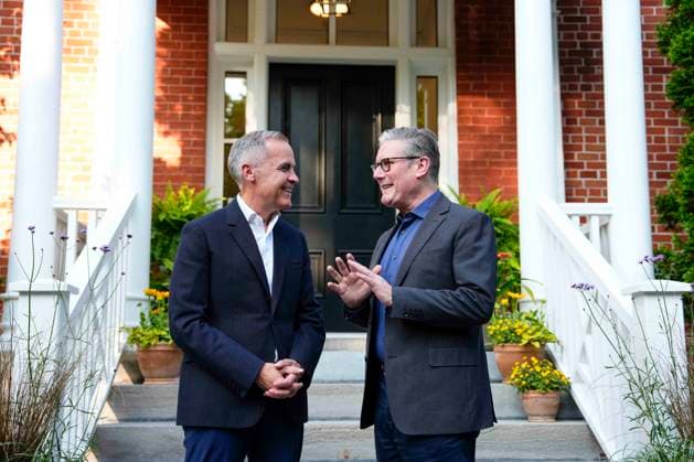June 14, 2025, Ottawa, On, CANADA: Prime Minister Mark Carney greets Prime Minister of the United Kingdom Keir Starmer, outside his residence at Rideau Cottage in Ottawa, for a visit before the G7 Summit in Kananaskis, Alta., on Saturday, June 14, 2025. Ottawa CANADA - ZUMAc35_ 20250614_zaf_c35_215 Copyright: xJustinxTangx