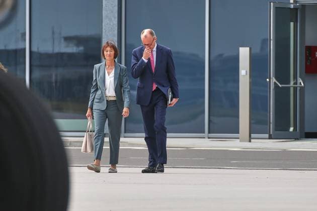 Schönefeld near Berlin, Brandenburg, Germany, 15 06 2025 Government airport Departure to the G7 summit in Canada Federal Chancellor Friedrich Merz CDU right walks across the airfield with his wife Charlotte Copyright: xdtsxNachrichtenagenturx dts_70973