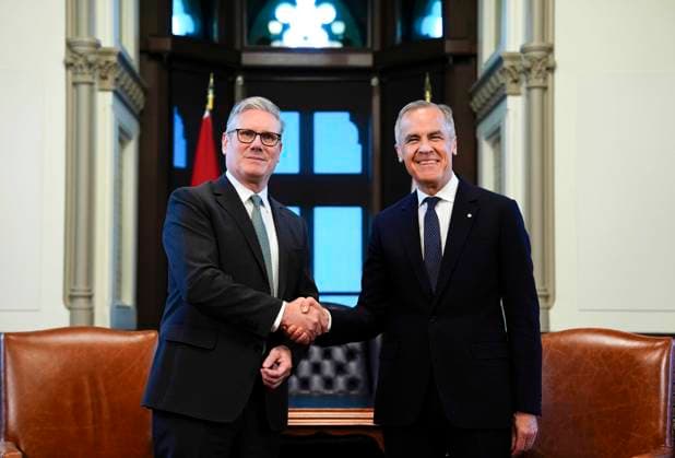 June 15, 2025, Ottawa, On, CAN: Prime Minister of Canada Mark Carney, right, meets with Prime Minister of the United Kingdom Keir Starmer in his office on Parliament Hill in Ottawa on Sunday, June 15, 2025. Ottawa CAN  - ZUMAc35_ 20250615_zaf_c35_002 Copyright: xJustinxTangx
