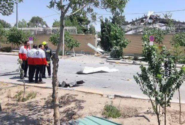 June 15, 2025, Isfahan, Iran: Rescue teams are currently working outside a building that was hit by an Israeli airstrike, amidst escalating retaliatory attacks between the two countries. On June 14, Israel and Iran exchanged fire following an unprecedented aerial bombing campaign, which Israel conducted a day earlier. Iran claimed that the strikes damaged its nuclear facilities, resulted in the deaths of top commanders, and killed dozens of civilians. Isfahan Iran - ZUMAi98_ 20250615_zih_i98_042 Copyright: xIrcsx