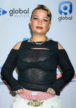 Lola Young at the Capital s Summertime Ball at Wembley Stadium, 15th June 2025. Lola Young on the red carpet at the Capital s Summertime Ball with Barclaycard at Wembley Stadium, 15th June 2025., Credit:Tina Korhonen Avalon London, Wembley Stadium  Copyright: xTinaxKorhonenx xAvalonx 1011262487