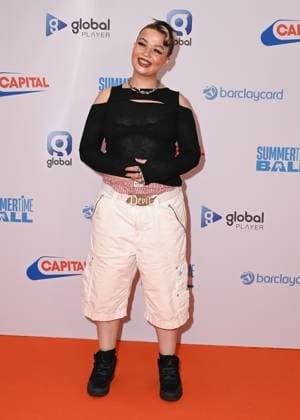 Lola Young attends Capital™s Summertime Ball with Barclaycard at Wembley Stadiumin London, England. UK. Sunday 15th June 2025. Copyright: xJamesxWarrenx CAPITALS SUMMERTIME BALL 43