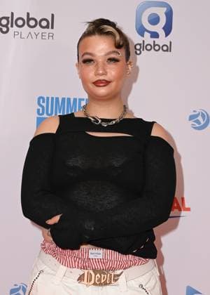 Lola Young attends Capital™s Summertime Ball with Barclaycard at Wembley Stadiumin London, England. UK. Sunday 15th June 2025. Copyright: xJamesxWarrenx CAPITALS SUMMERTIME BALL 40
