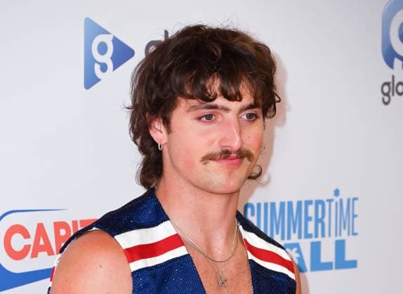 Benson Boone attends Capital™s Summertime Ball with Barclaycard at Wembley Stadiumin London, England. UK. Sunday 15th June 2025. Copyright: xJamesxWarrenx CAPITALS SUMMERTIME BALL 69