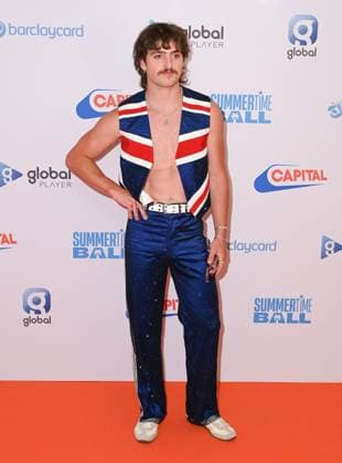 Benson Boone attends Capital™s Summertime Ball with Barclaycard at Wembley Stadiumin London, England. UK. Sunday 15th June 2025. Copyright: xJamesxWarrenx CAPITALS SUMMERTIME BALL 71