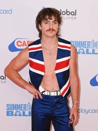 Benson Boone attends Capital™s Summertime Ball with Barclaycard at Wembley Stadiumin London, England. UK. Sunday 15th June 2025. Copyright: xJamesxWarrenx CAPITALS SUMMERTIME BALL 72