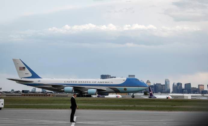 June 15, 2025, Calgary, Ab, CANADA: Air Force One, carrying U.S. President Donald Trump, arrives in Calgary, Alta., Sunday, June 15, 2025, to attend the G7 Leaders meeting taking place in Kananaskis. Calgary CANADA - ZUMAc35_ 20250615_zaf_c35_232 Copyright: xJeffxMcintoshx
