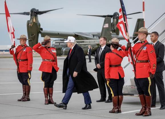 June 15, 2025, Calgary, Ab, CANADA: United States President Donald Trump arrives in Calgary, Alta., Sunday, June 15, 2025, to attend the G7 Leaders meeting taking place in Kananaskis. Calgary CANADA  - ZUMAc35_ 20250615_zaf_c35_234 Copyright: xJeffxMcintoshx
