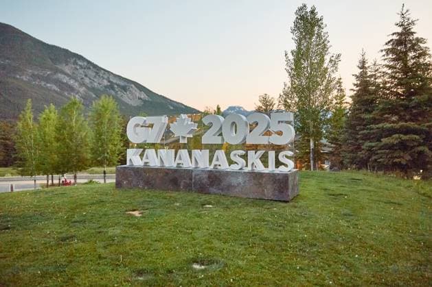 Banff, Alberta, Canada, 16 06 2025 Media Center G7 Summit 2025 Logo with the inscription G7 2025 Kananaskis at dusk Copyright: xdtsxNachrichtenagenturx dts_71098