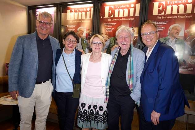 Donat Agosti, Niccel Steinberger, Livia Leu, Emil Steinberger and Christoph Ott at the premiere of the documentary Typisch Emil Vom Loslassen und Neuanfangen at Kant Kino Berlin, 16 06 2025 Foto:xT.xBartillax xFuturexImagex emil_5601