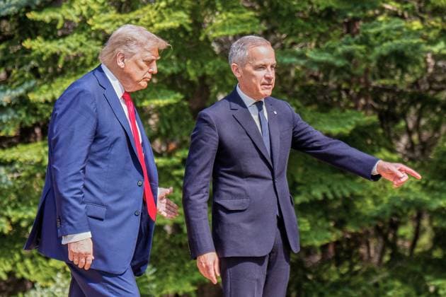 Kananaskis, Alberta, Canada, 16 06 2025 Mountain Lodge G7 Summit 2025 US President Donald Trump and Canadian Prime Minister Mark Carney Photo Michael Kappeler Pool Copyright: xMichaelxKappeler Pool dtsxNachrichtenagenturx dts_71134