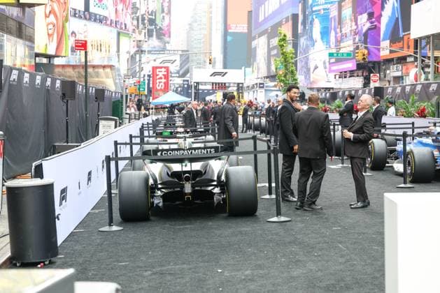 The F1 movie world premiere in Times Square Atmosphere of the F1 movie world premiere in Times Square on June 16, 2025 in New York City. NEW YORK NEW YORK UNITED OF AMERICA Copyright: xVANESSAxCARVALHOx