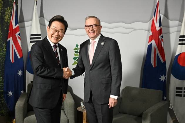 G7 SUMMIT CANADA, Australian Prime Minister Anthony Albanese shakes hands with President of the Republic of Korea Lee Jae-myung during a bilateral meeting on the sidelines of the G7 Leaders Summit in Kananaskis, Alberta, Canada, Monday, June 16, 2025. ( NO ARCHIVING Kananaskis ALBERTA CANADA  Copyright: xLUKASxCOCHx 20250617129138310278