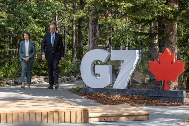 World leaders assemble in Canada for G7 Summit with tensions high on agenda ALBERTA, CANADA - JUNE 16: (----EDITORIAL USE ONLY - MANDATORY CREDIT - GOVERNMENT OF CANADA POOL - NO MARKETING NO ADVERTISING CAMPAIGNS - DISTRIBUTED AS A SERVICE TO CLIENTS----) Canadian Prime Minister Mark Carney welcomes German Chancellor Friedrich Merz during an arrival ceremony at the Group of Seven (G7) Summit at the Pomeroy Kananaskis Mountain Lodge in Kananaskis, Alberta, Canada on June 16, 2025. Government of Canada Anadolu Alberta Canada. Editorial use only. Please get in touch for any other usage.  Copyright: x2025xAnadoluxGovernmentxofxCanadax